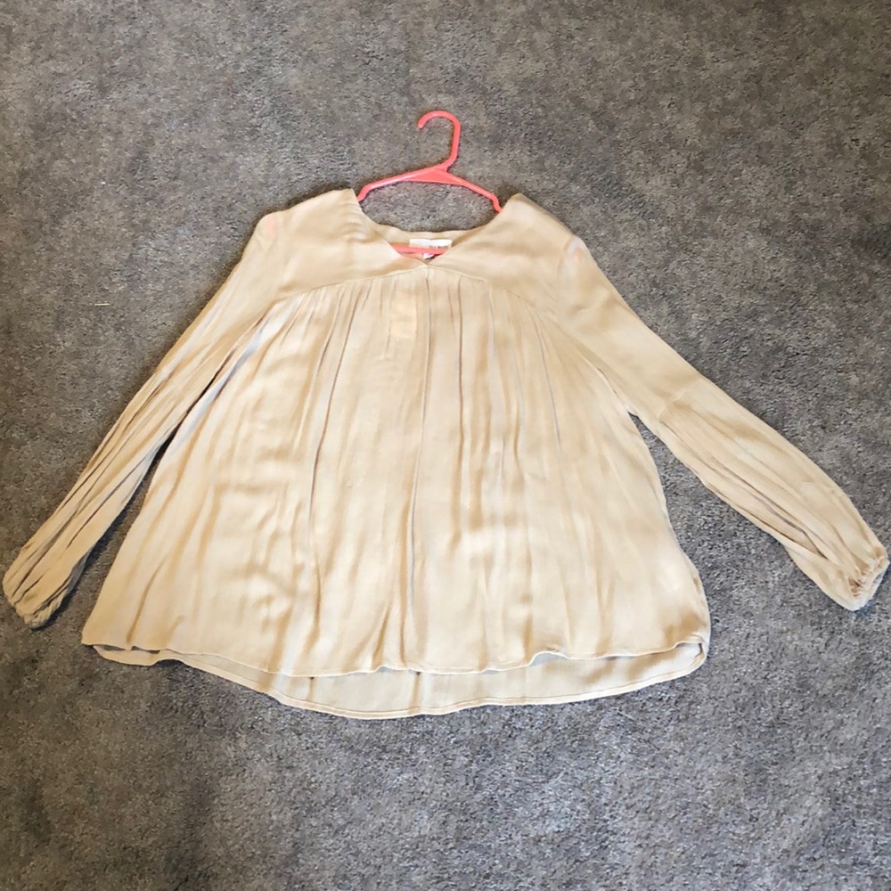 Long sleeve flowing shirt